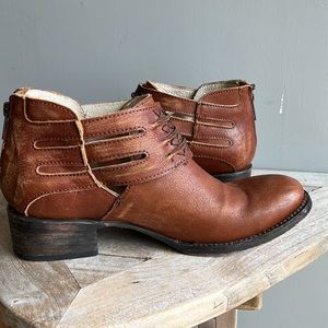 Free bird Slay Ankle boots size 9 great condition